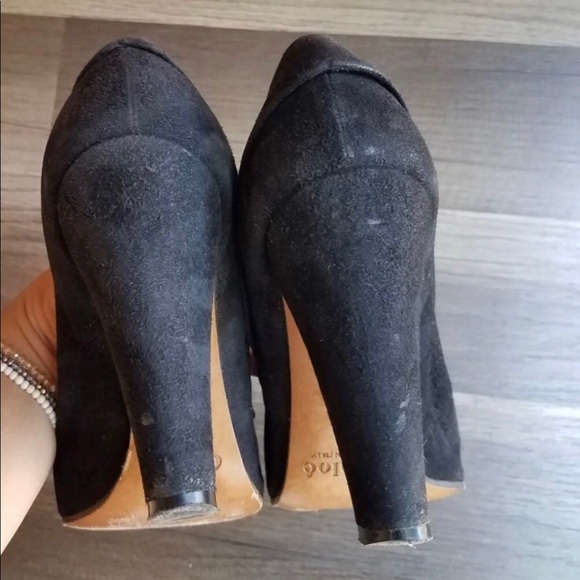 Chloe - Picture 6 of 8